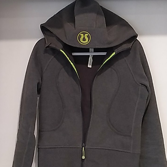 lululemon athletica Tops - Sale•Lululemon grey fuzzy yellow logo scuba hoodie